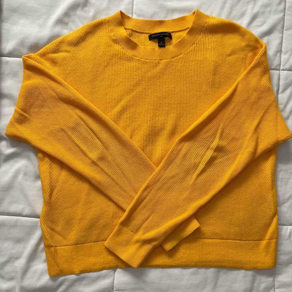 Banana Republic Yellow Crew Neck Sweater